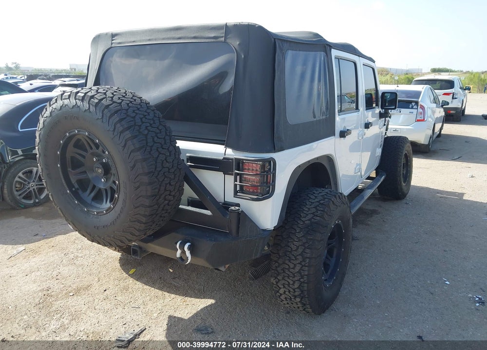 2015 JEEP WRANGLER UNLIMITED SPORT VIN: 1C4BJWDGXFL592885