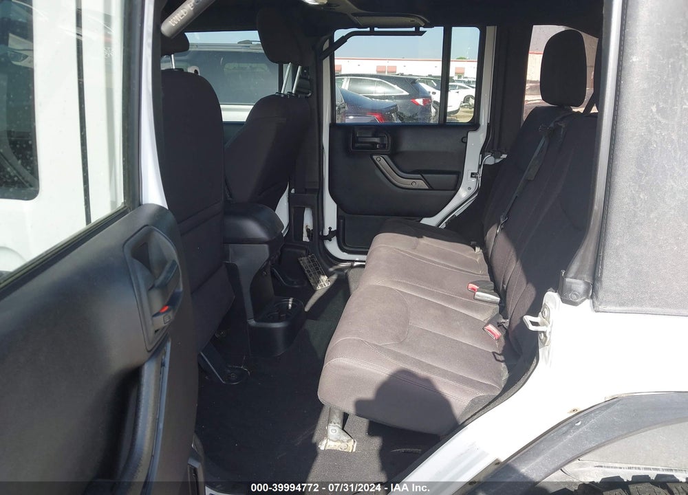 2015 JEEP WRANGLER UNLIMITED SPORT VIN: 1C4BJWDGXFL592885