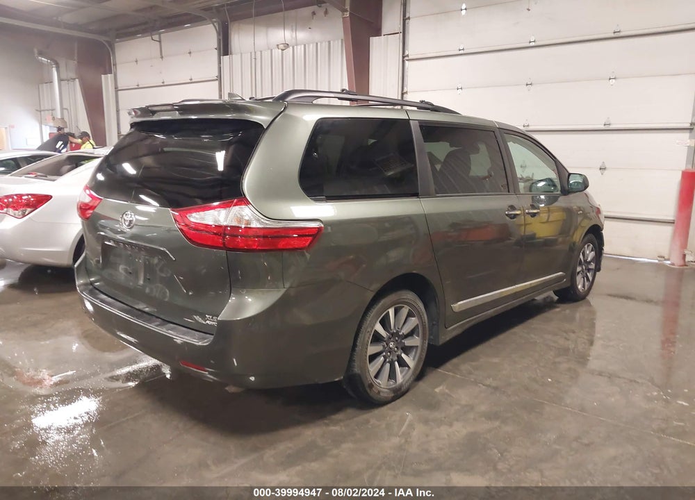 2019 TOYOTA SIENNA XLE VIN: 5TDDZ3DC2KS219460