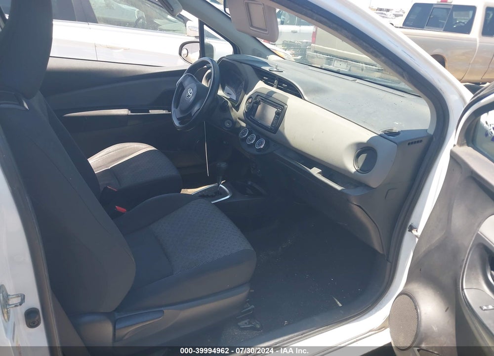 2015 TOYOTA YARIS L VIN: VNKJTUD39FA032088