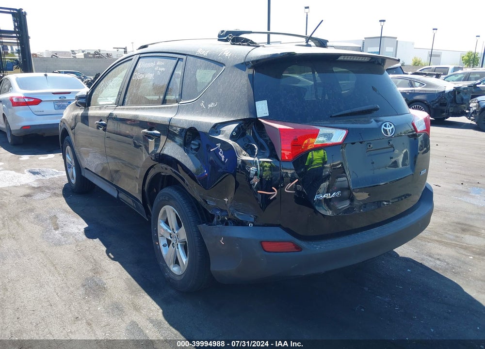 2015 TOYOTA RAV4 XLE VIN: 2T3WFREV0FW167948