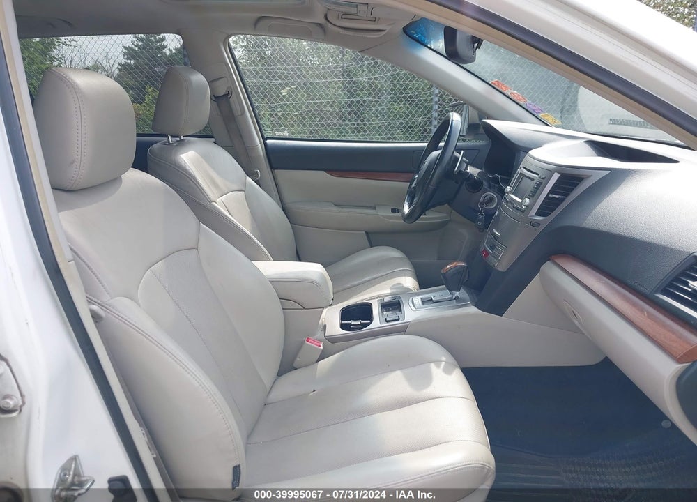2014 SUBARU OUTBACK 2.5I LIMITED VIN: 4S4BRCLC5E3286371