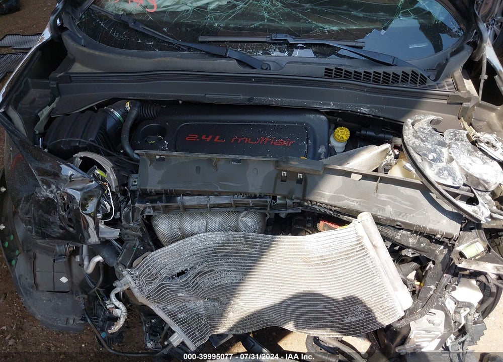2018 JEEP RENEGADE LATITUDE 4X4 VIN: ZACCJBBB7JPH84838