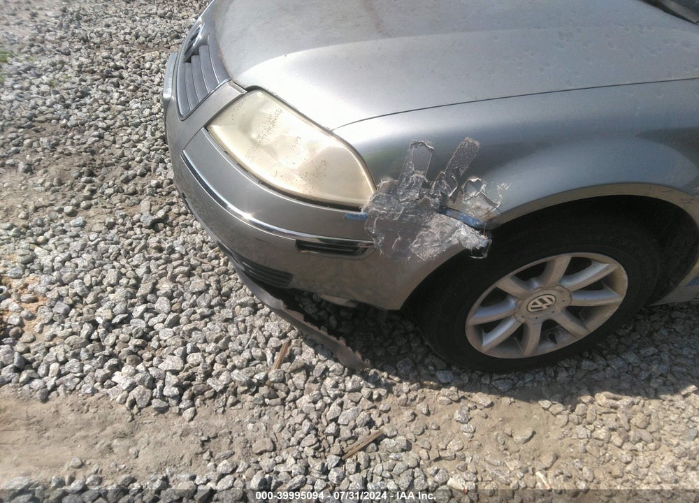 2004 VOLKSWAGEN PASSAT GLS VIN: WVWPD63B24P158579