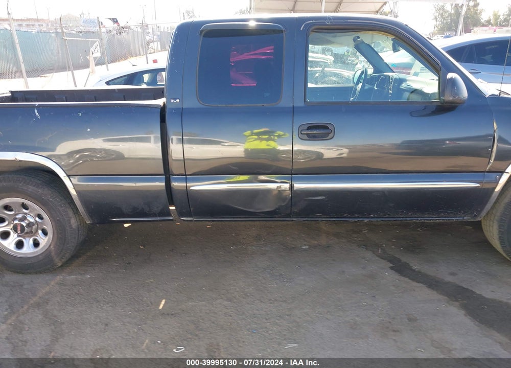 2005 GMC SIERRA 1500 SLE VIN: 2GTEC19V451111583