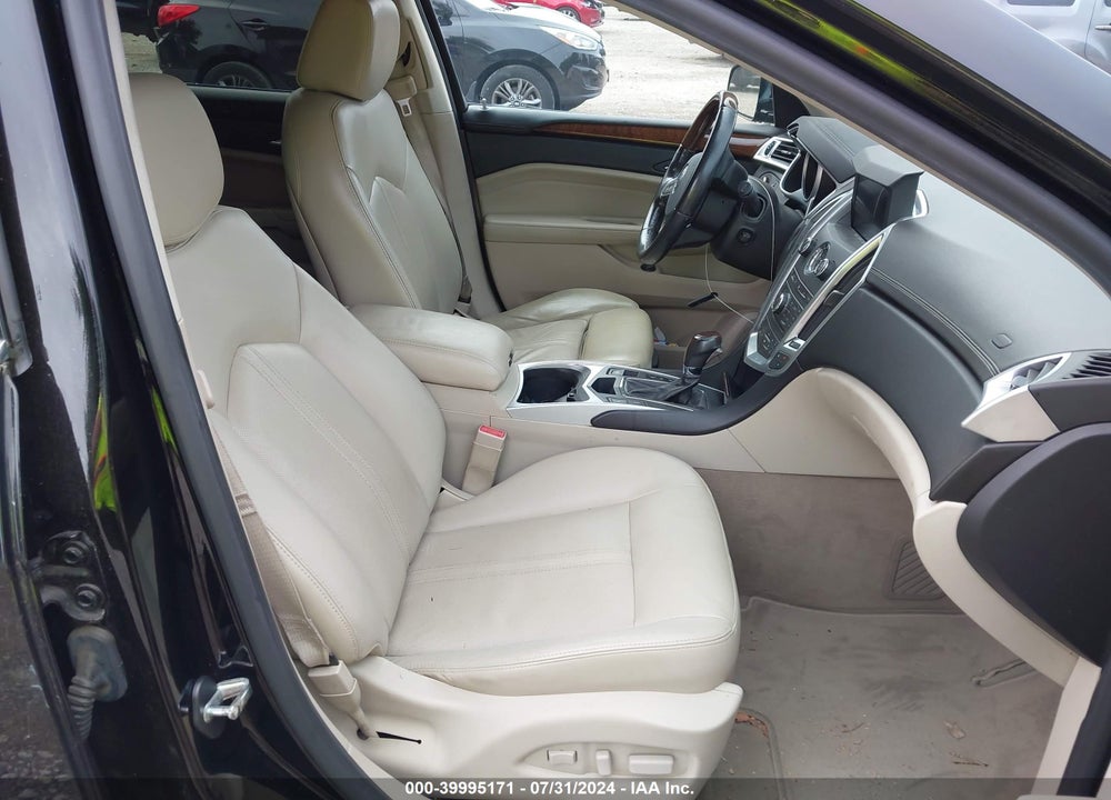 2011 CADILLAC SRX LUXURY COLLECTION VIN: 3GYFNAEY4BS672939