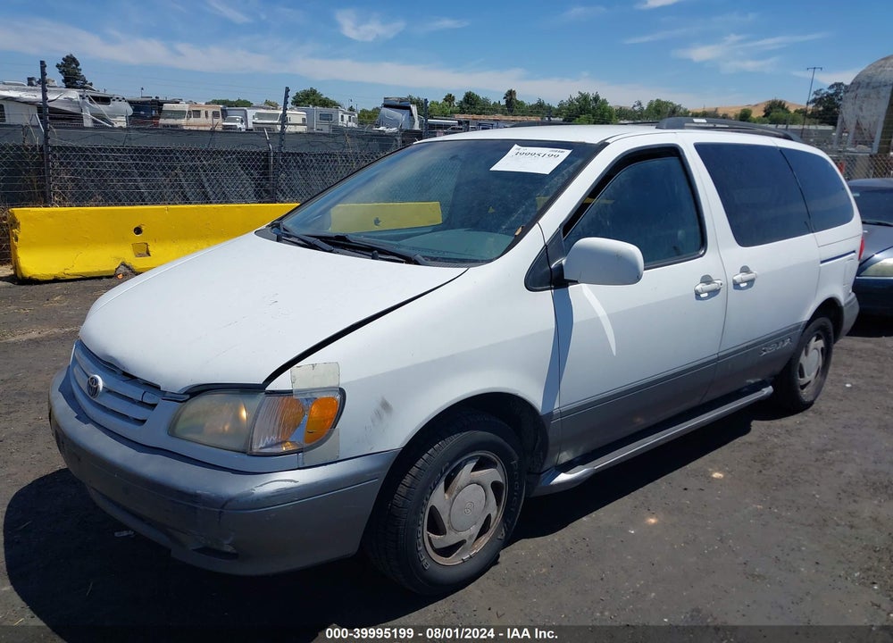 2002 TOYOTA SIENNA XLE VIN: 4T3ZF13C42U481855