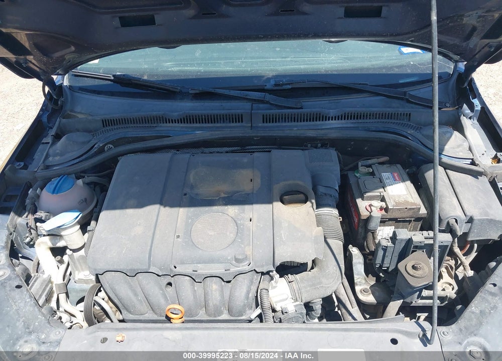 2013 VOLKSWAGEN JETTA 2.5L SE VIN: 3VWDX7AJXDM289613