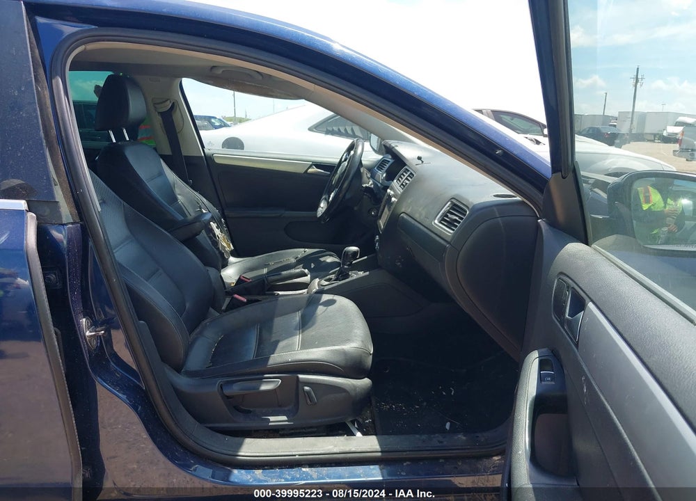 2013 VOLKSWAGEN JETTA 2.5L SE VIN: 3VWDX7AJXDM289613