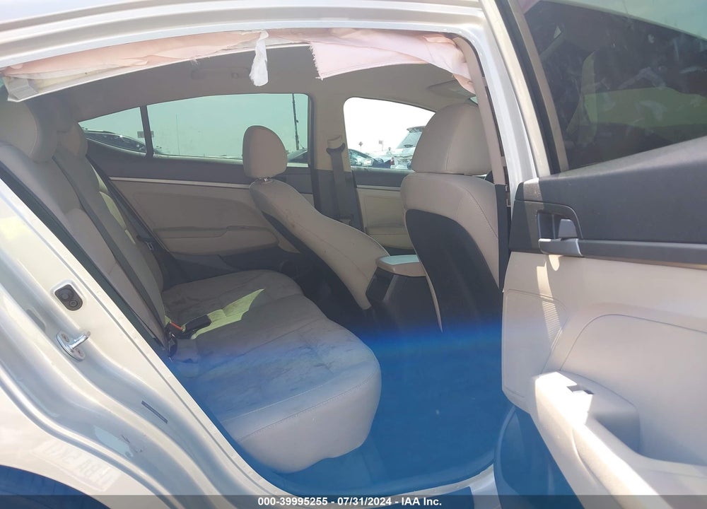 2017 HYUNDAI ELANTRA SE VIN: 5NPD74LFXHH065604