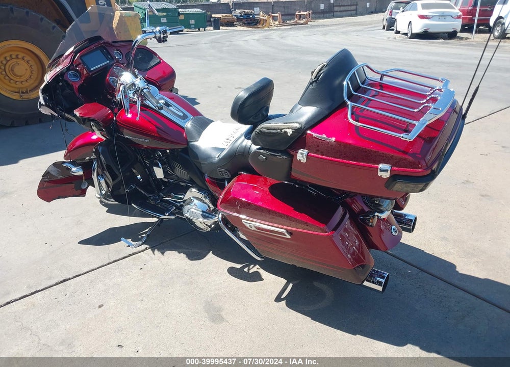 2015 HARLEY-DAVIDSON FLTRUSE CVO ROAD GLIDE VIN: 1HD1TAN30FB959320