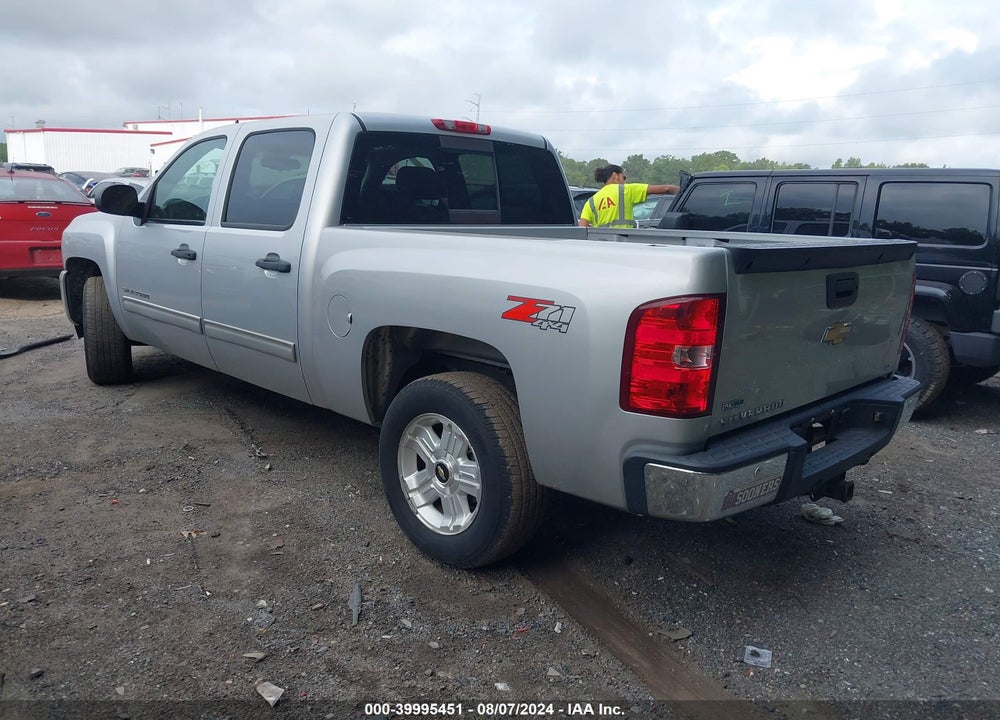 2011 CHEVROLET SILVERADO 1500 LT VIN: 1GCPKSE3XBF141729