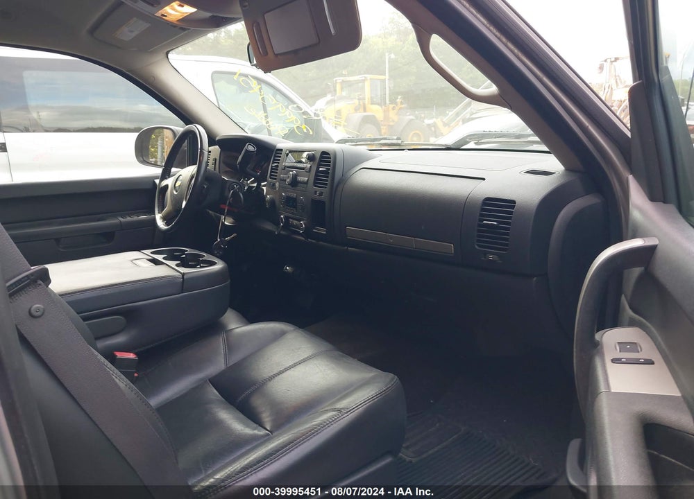 2011 CHEVROLET SILVERADO 1500 LT VIN: 1GCPKSE3XBF141729