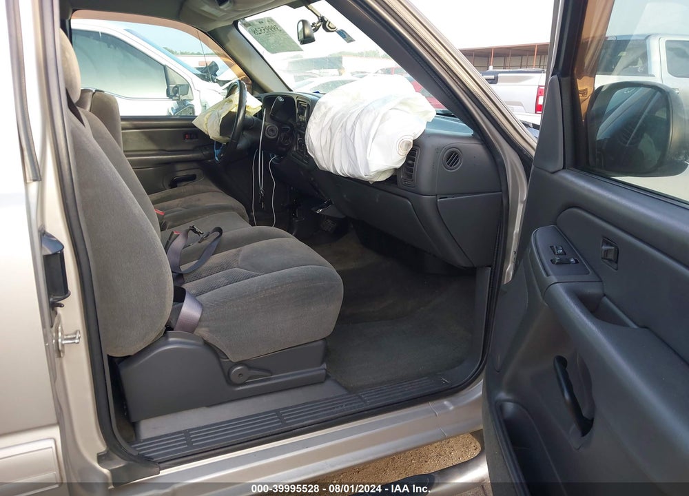 2004 CHEVROLET SILVERADO 1500 LS VIN: 1GCEC19V94E385150