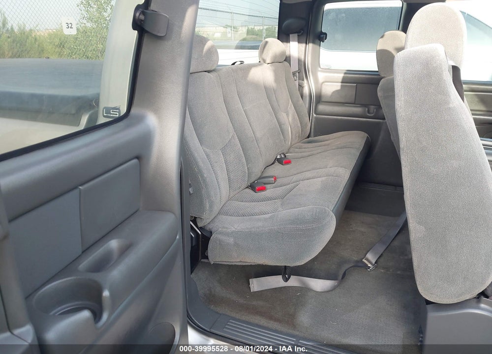 2004 CHEVROLET SILVERADO 1500 LS VIN: 1GCEC19V94E385150