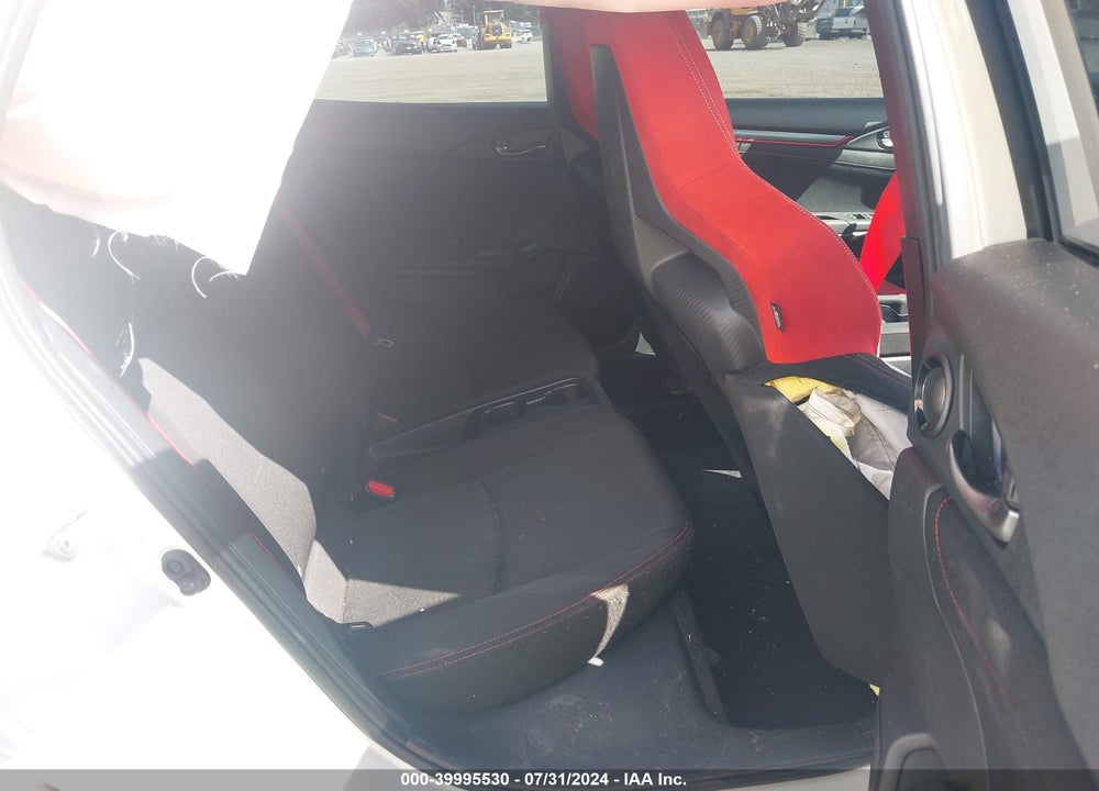 2018 HONDA CIVIC TYPE-R TOURING VIN: SHHFK8G77JU202325