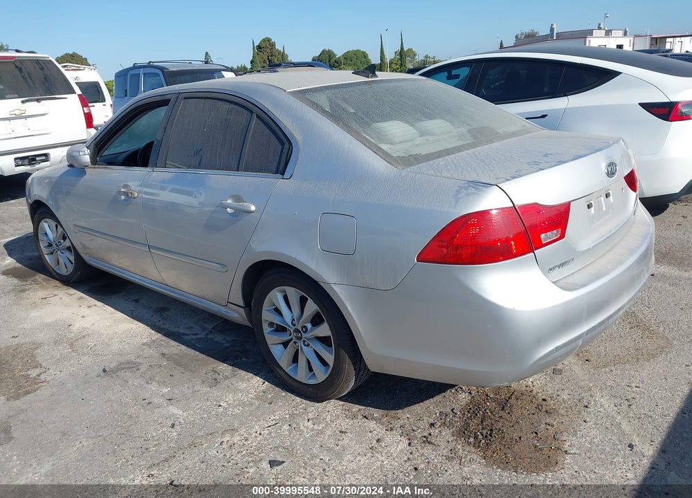 2009 KIA OPTIMA LX VIN: KNAGE228395320148