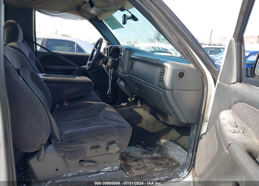 1999 GMC SIERRA 1500 SLE VIN: 1GTEC14V4XE543082