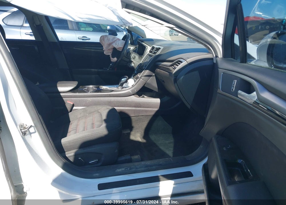 2016 FORD FUSION SE VIN: 3FA6P0T94GR203330