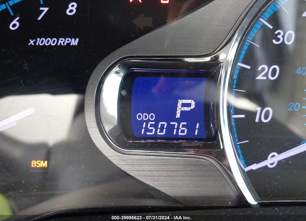 2013 TOYOTA SIENNA XLE V6 8 PASSENGER VIN: 5TDYK3DC1DS379404