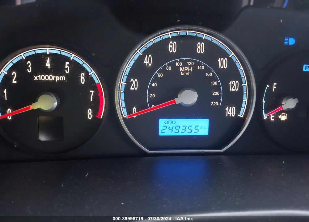2008 HYUNDAI SANTA FE GLS VIN: 5NMSG13D28H225931
