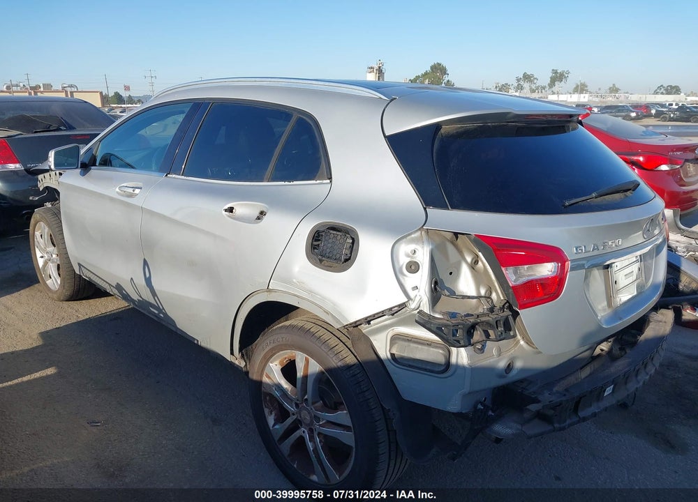 2017 MERCEDES-BENZ GLA 250 4MATIC VIN: WDCTG4GB3HJ333803