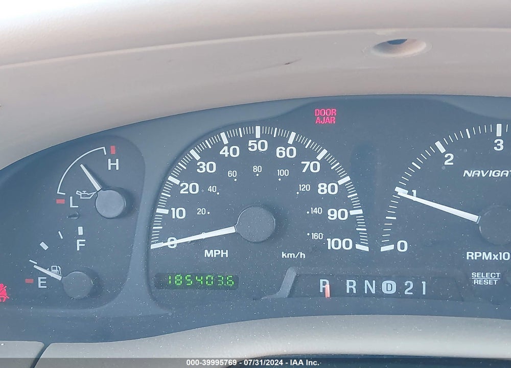 1999 LINCOLN NAVIGATOR VIN: 5LMPU28A1XLJ37560