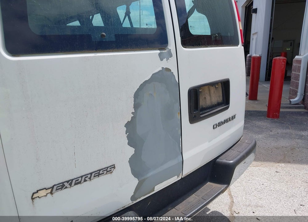 2003 CHEVROLET EXPRESS VIN: 1GAGG25U031128313