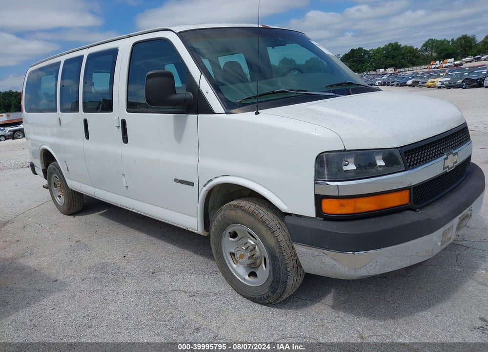 2003 CHEVROLET EXPRESS VIN: 1GAGG25U031128313