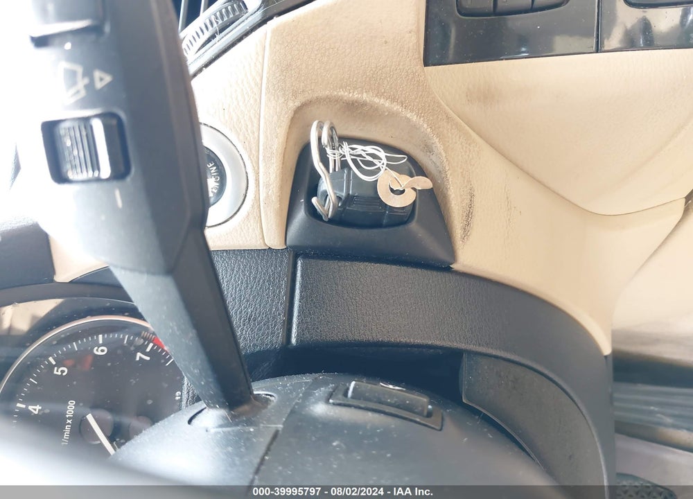 2013 BMW X1 SDRIVE28I VIN: WBAVM1C51DVL64439