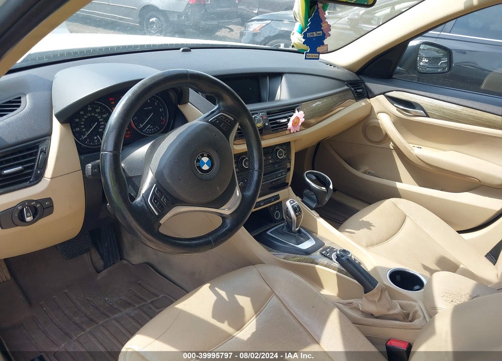 2013 BMW X1 SDRIVE28I VIN: WBAVM1C51DVL64439