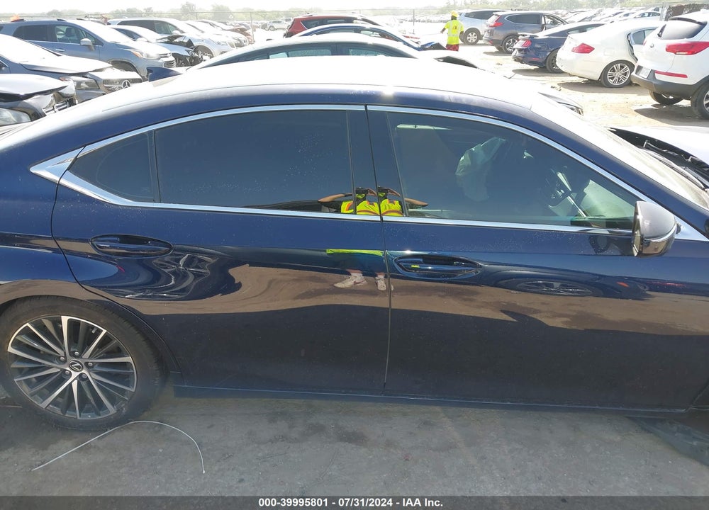 2022 LEXUS ES 350 VIN: 58ADZ1B13NU135139