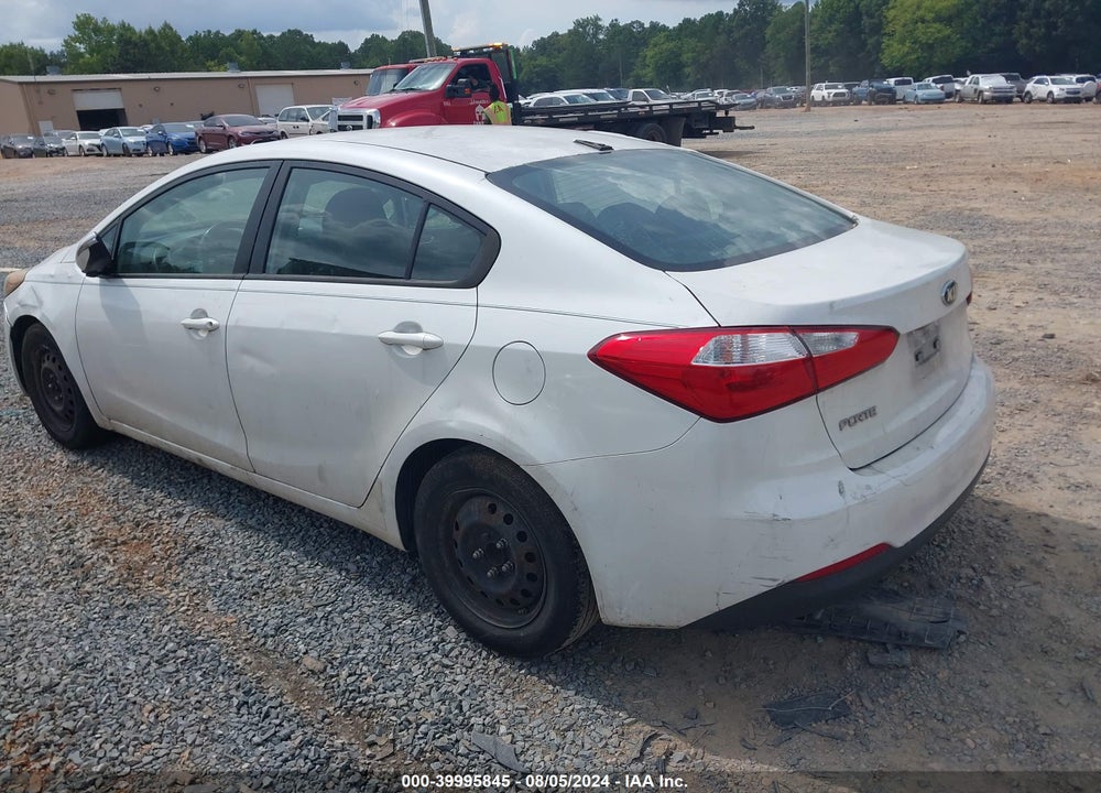 2015 KIA FORTE LX VIN: KNAFX4A61F5360032