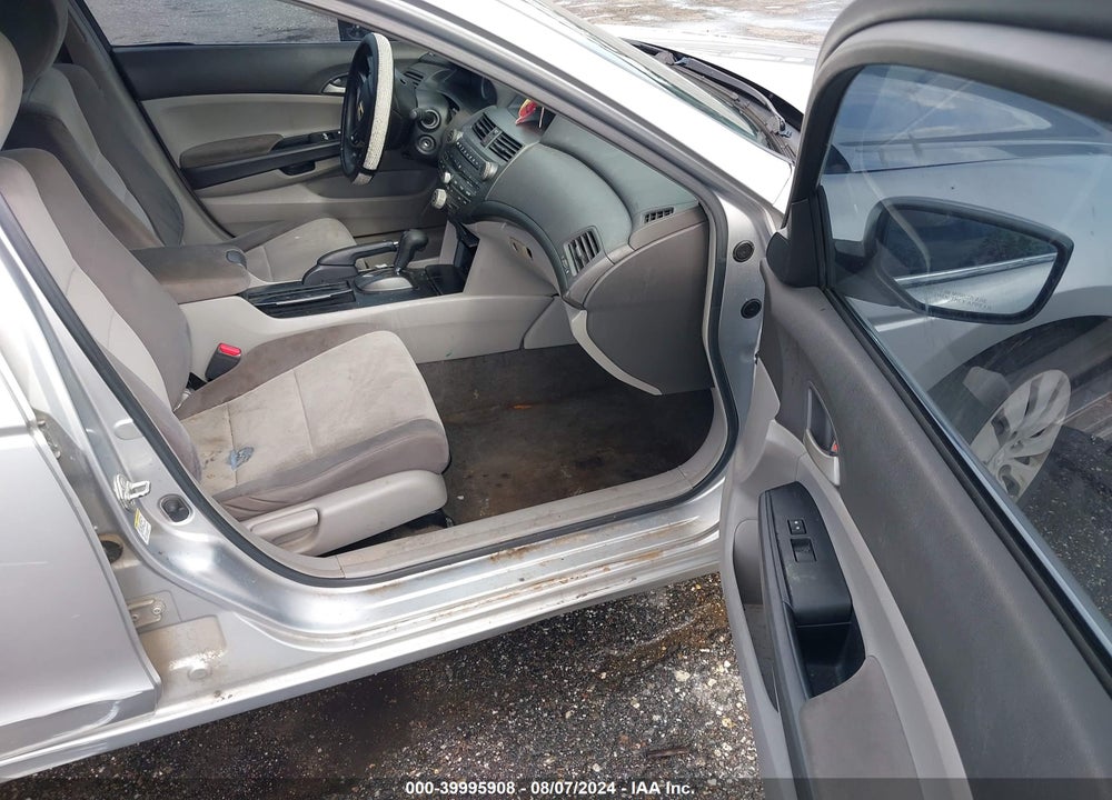 2009 HONDA ACCORD 2.4 LX VIN: JHMCP26339C015043