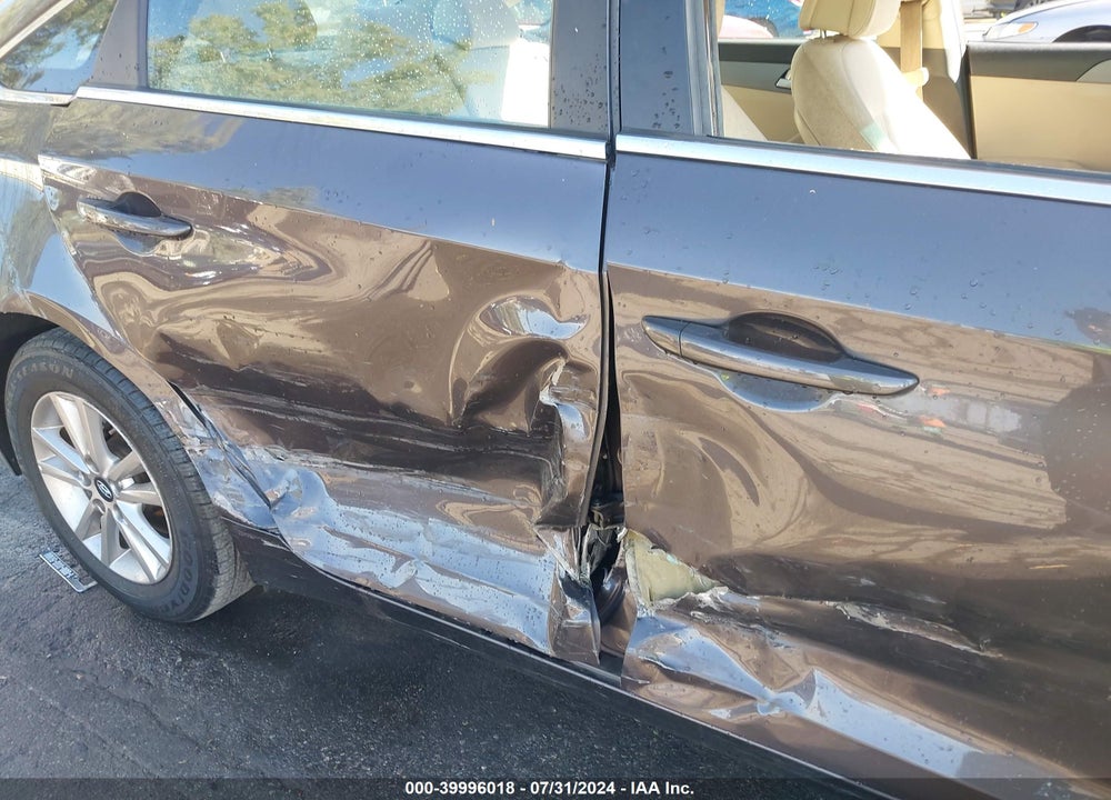 2016 HYUNDAI SONATA SE VIN: 5NPE24AF7GH386102