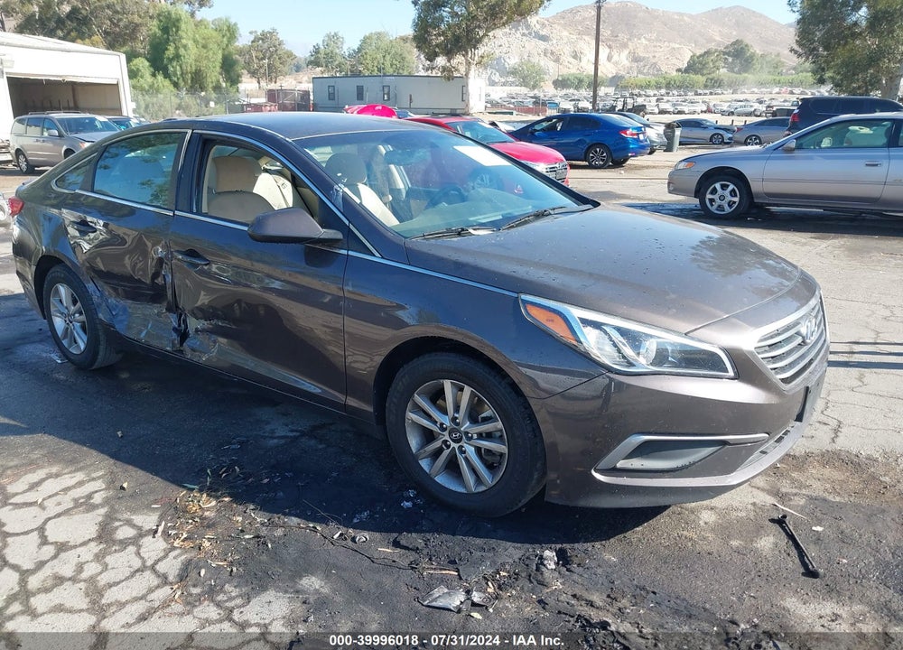 2016 HYUNDAI SONATA SE VIN: 5NPE24AF7GH386102