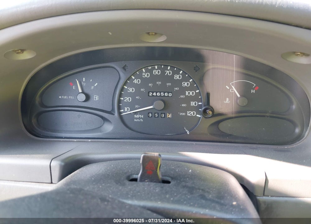 1999 FORD ESCORT SE VIN: 1FAFP13P8XW149452