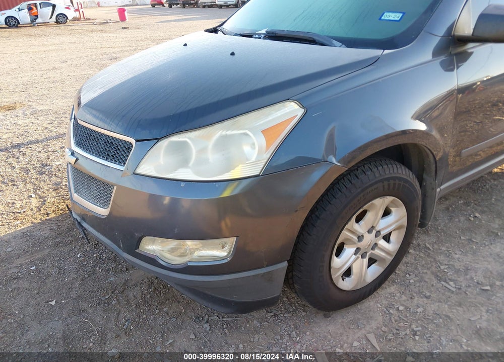 2011 CHEVROLET TRAVERSE LS VIN: 1GNKRFED1BJ296308