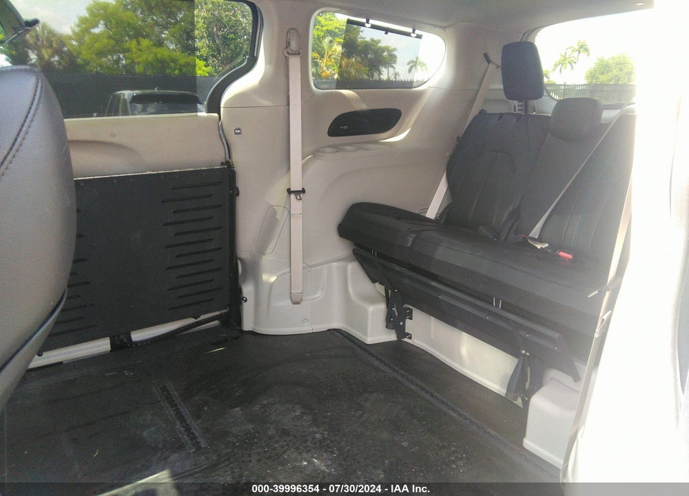 2021 CHRYSLER PACIFICA TOURING L VIN: 2C4RC1BGXMR585549
