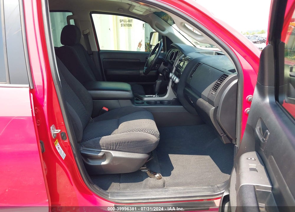 2011 TOYOTA TUNDRA GRADE 5.7L V8 VIN: 5TFUY5F15BX174857