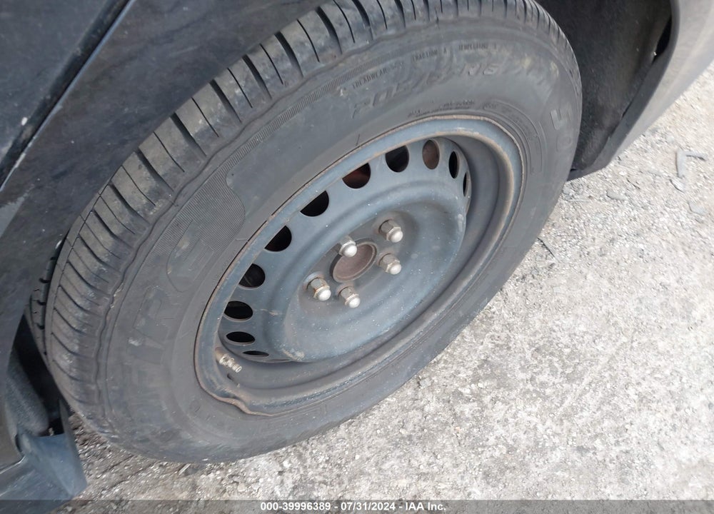 2017 TOYOTA CAMRY LE VIN: 4T1BF1FK8HU402998