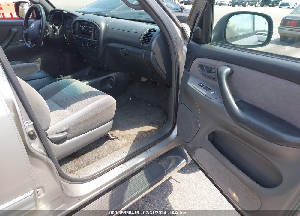 2005 TOYOTA TUNDRA SR5 V8 VIN: 5TBET341X5S489022