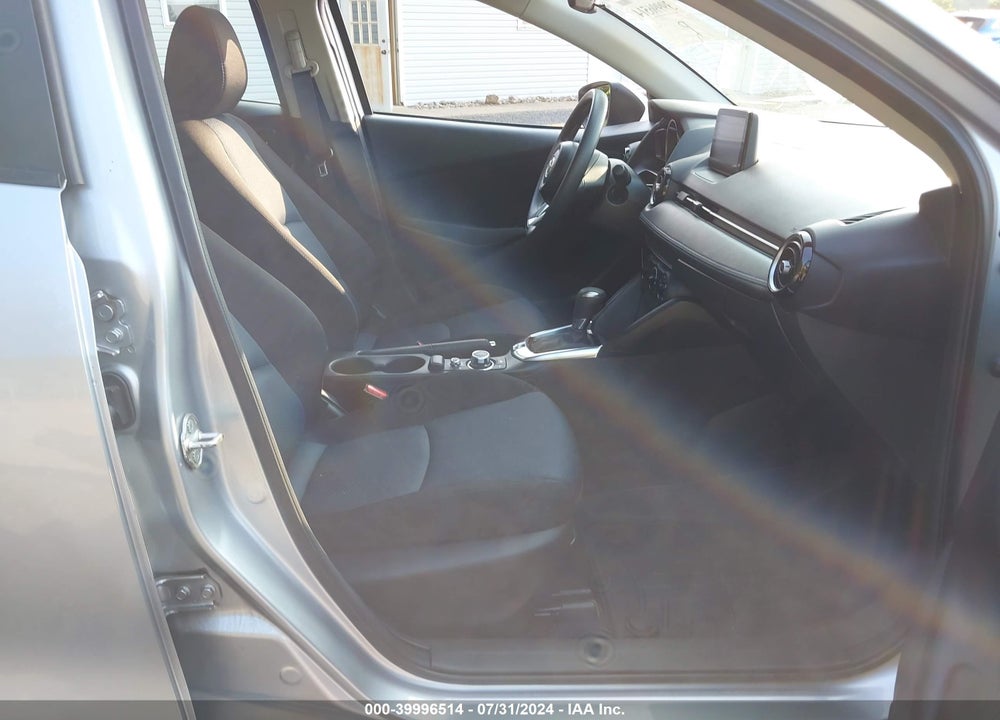 2019 TOYOTA YARIS LE VIN: 3MYDLBYVXKY505901