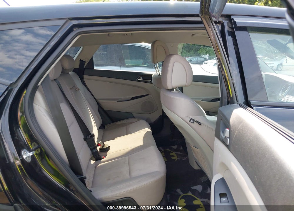 2018 HYUNDAI TUCSON VIN: KM8J2CA45JU701186