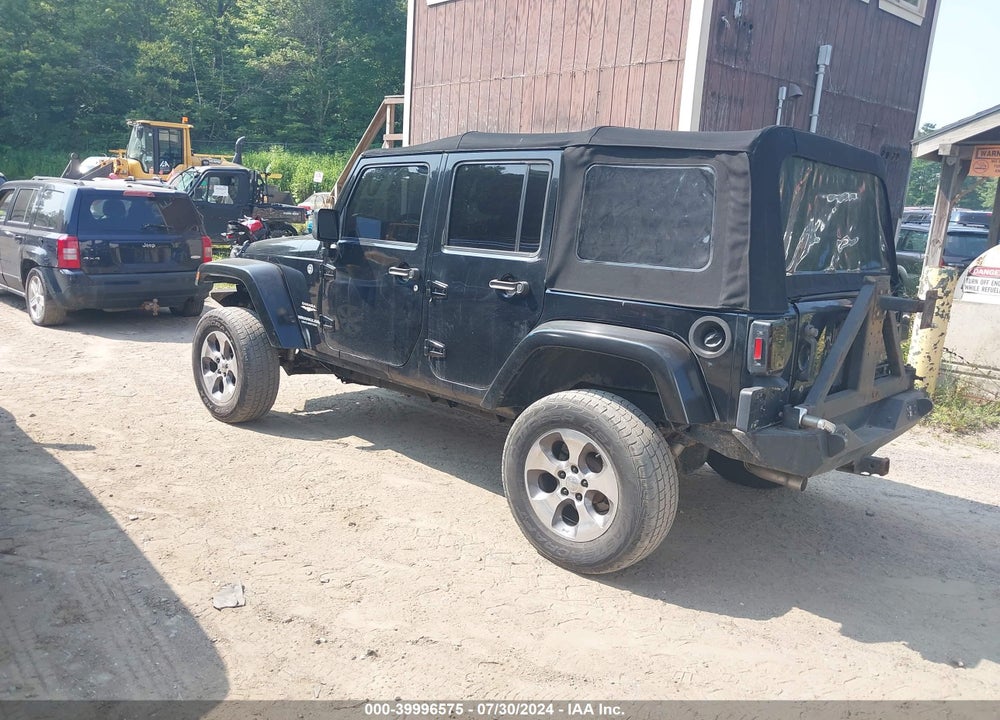 2014 JEEP WRANGLER UNLIMITED SAHARA VIN: 1C4BJWEGXEL313433