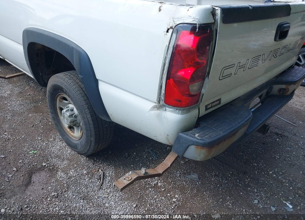 2007 CHEVROLET SILVERADO 2500HD CLASSIC WORK TRUCK VIN: 1GCHC24U37E182678