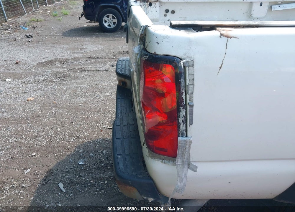 2007 CHEVROLET SILVERADO 2500HD CLASSIC WORK TRUCK VIN: 1GCHC24U37E182678