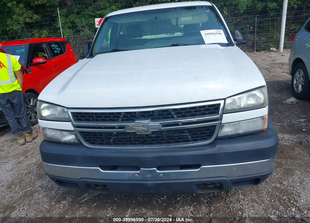 2007 CHEVROLET SILVERADO 2500HD CLASSIC WORK TRUCK VIN: 1GCHC24U37E182678