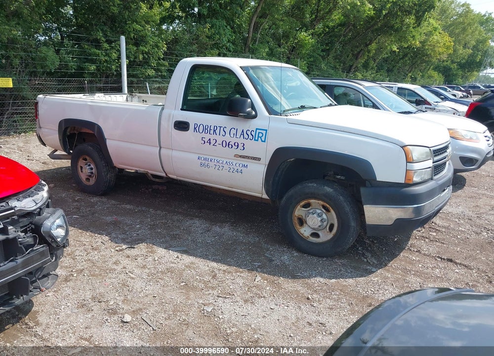 2007 CHEVROLET SILVERADO 2500HD CLASSIC WORK TRUCK VIN: 1GCHC24U37E182678