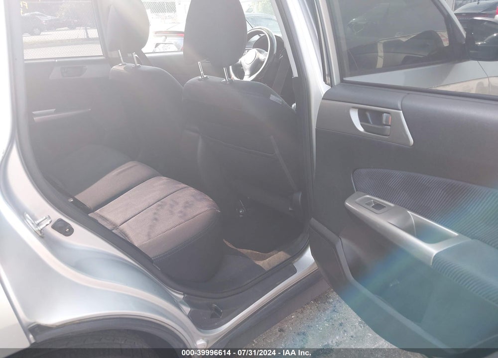 2010 SUBARU FORESTER 2.5X VIN: JF2SH6BC8AH900029